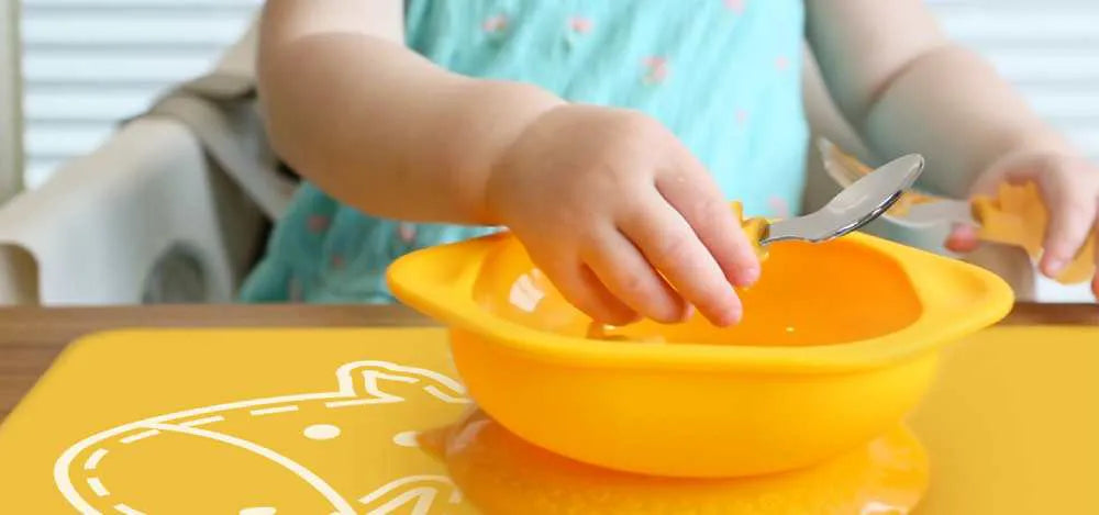 Kit Com Tigela Com Sucção E Primeiro Garfo E Colher Com Inox - Girafa Lola