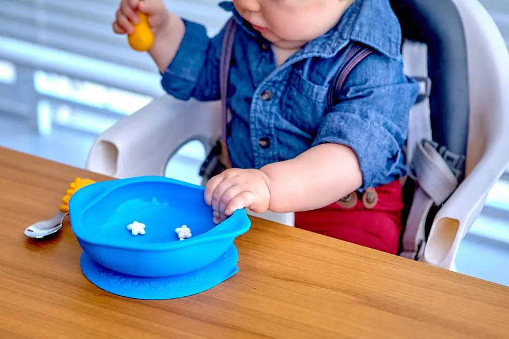 Kit Com Tigela Com Sucção E Primeiro Garfo E Colher Com Inox - Hipopotamo Lucas