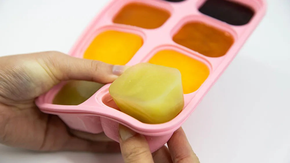 Forma para Congelar com 8 Cubos de 30ml Rosa - Marcus e Marcus